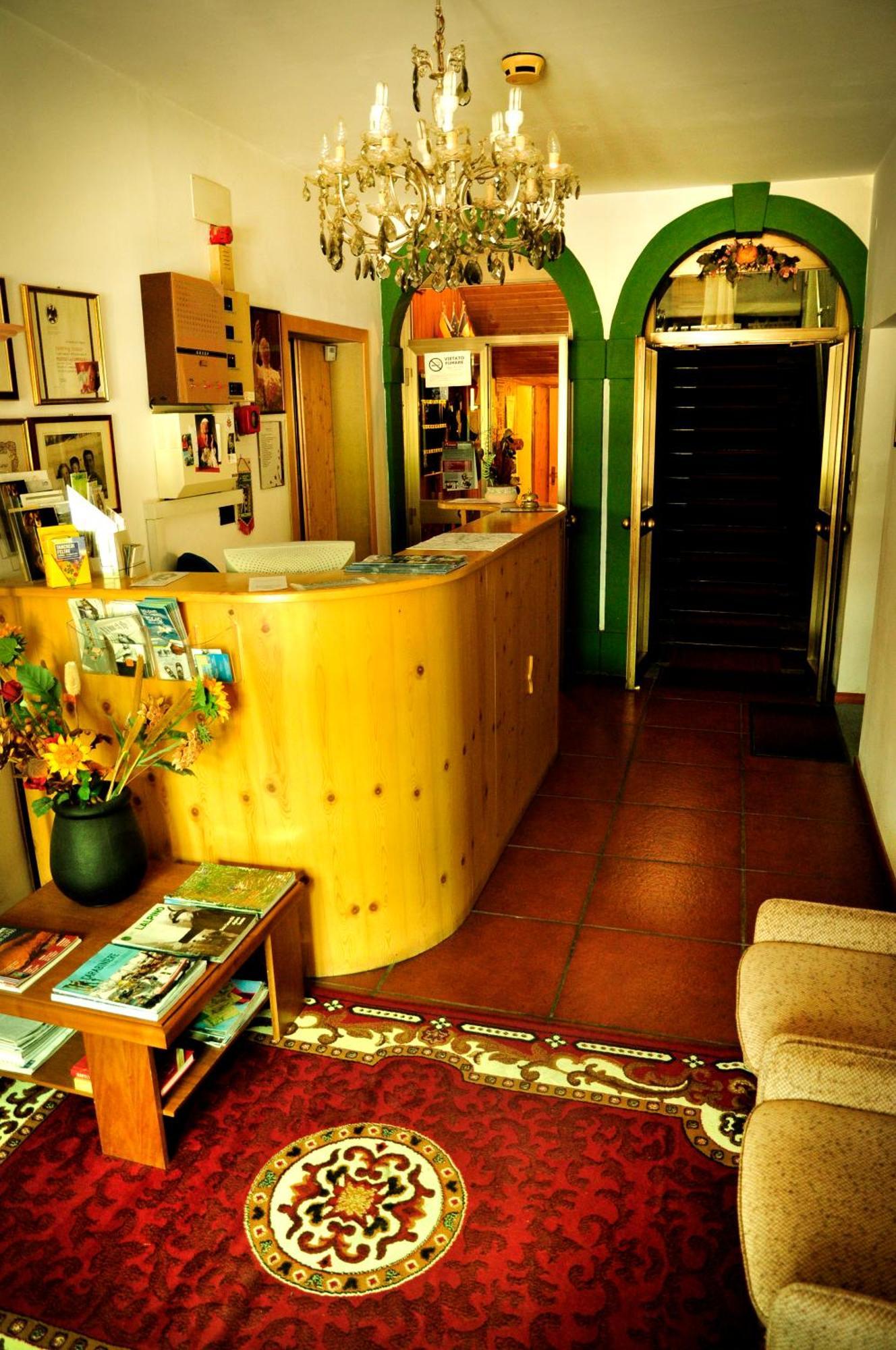 Albergo Trieste Lorenzago Di Cadore Экстерьер фото